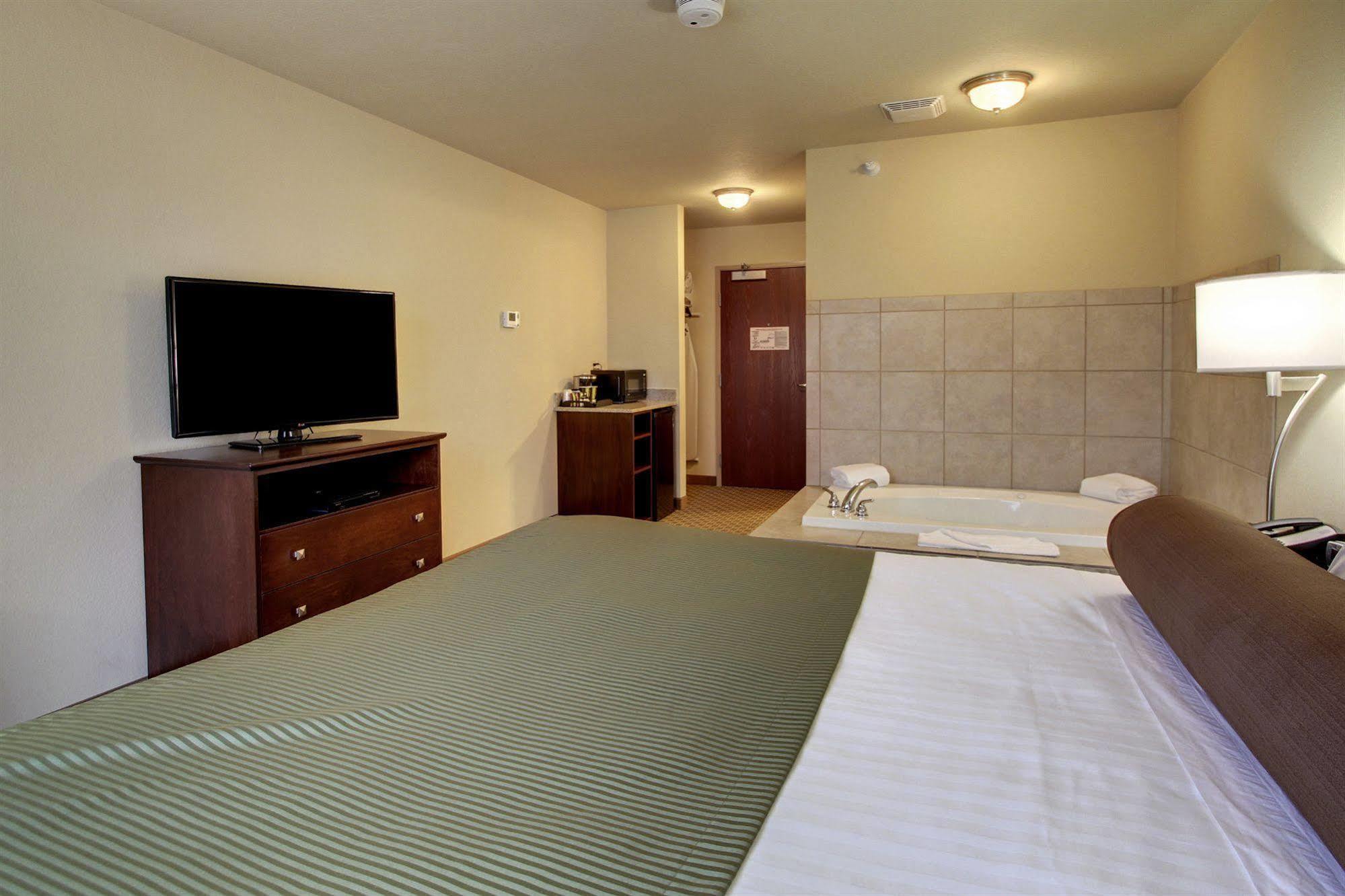 Cobblestone Inn & Suites - Big Lake Εξωτερικό φωτογραφία